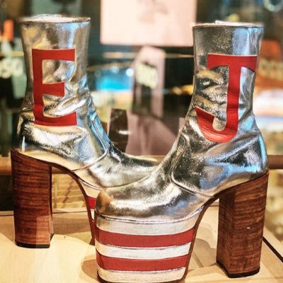 stand2attention's profile picture. 