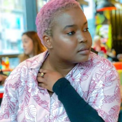 My name is Natasha I will be using this platform to be able to share my thoughts on the photography, fashion and art world.