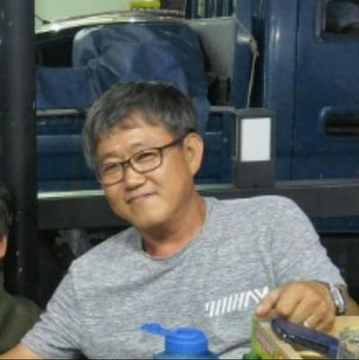 BzL1GxhVBOs4bcS's profile picture. 바다로 가고시픈 놈