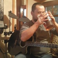 Aç Köpek Sarhoş Pezevenk (@tmrmrt) Twitter profile photo