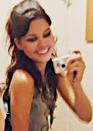 Sou ariana tenho 13 anos , 1m71 desfilo de vez em quando aqui na minha cidade e ne umas cidades mais proximas ;]