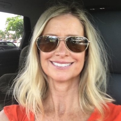 flagirl0502's profile picture. @momsdemand Legislative Lead Palm Beach County working to end gun violence