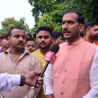 sushant_gupta02's profile picture. नगर अध्यक्ष(उत्तर प्रदेश व्यापारी व्यापार मंडल,युवा,लखनऊ)
छोटा व्यापारी(नारायण लस्सी)