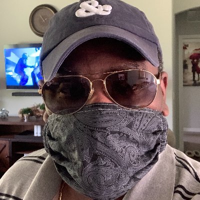 soengusa's profile picture. Software engineer. Computer nerd. Lakers fan. Happily married husband (not necessarily in this order)