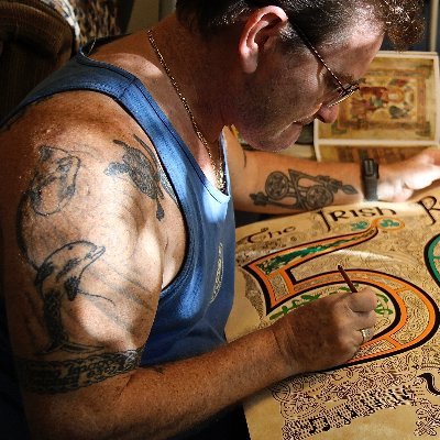 Hamish Burgess lives in Maui, Hawai’i, where continues the ancient practice of Celtic art with his own traditional and modern pieces... & surfs & likes whisky!