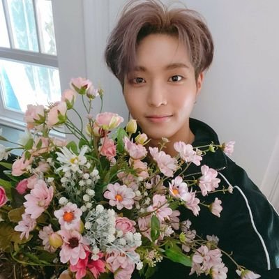 7OCAndyLovesYou's profile picture. ROSe, always remember that Andy loves you ♡