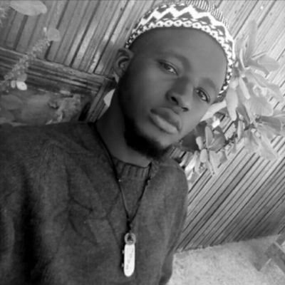 Le diable n'as pas assez d'argent pour acheter mon âme #ManchesterUnited Pour La Vida💕
Instagram : @1pac_lrdv_officiel
Facebook : @BasenyLrdvToure