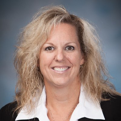 IT Channel Executive Leader, 25yrs+ IT sales/marketing, + tennis industry, Retail Management, & Family Therapy. Sports Addict, runDisney & Disney 💙