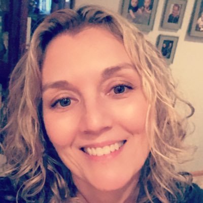 LoriKauzy's profile picture. 