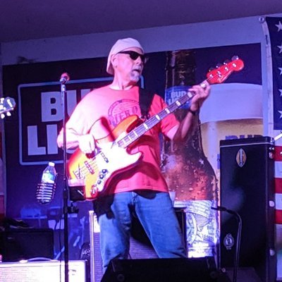 MglBass's profile picture. A purveyor of giant supersuckers. And, I play the bass. I co-created four male offspring.  My company website: https://t.co/ipw78x0LMG