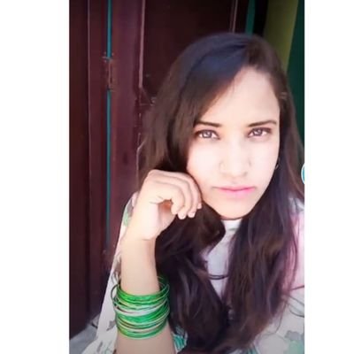 mshipra13's profile picture.  “Be yourself;