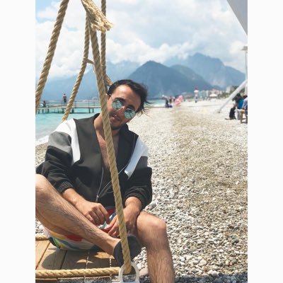 frtglsvnn's profile picture. Arabaları sevin. Onlar size zarar vermezler🌙✨