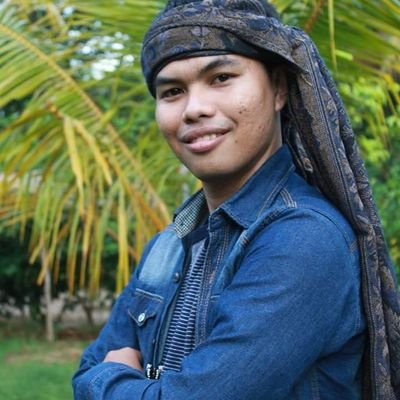 Rothua_'s profile picture. Konselor • Storyteller visual • Author
Cerita lintas waktu, makna, dan budaya.
POV • AI Visual • Sejarah