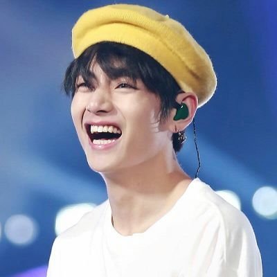 Profile Picture of Kim Taehyung💜 (@Agatha24237301) on Twitter