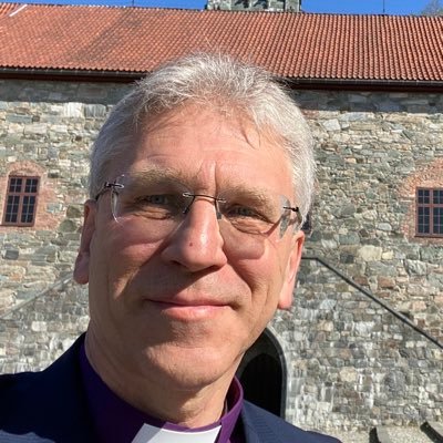 Preses i Den norske kirke og biskop med tilsyn i Nidaros domprosti. Presiding bishop Church of Norway. Former General Secretary of the World Council of Churches
