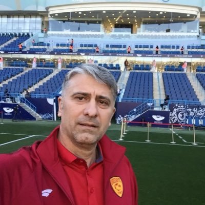 Retired professional goalkeeper. Goalkeeper coach: PFC Litex Lovech, Bulgaria U21, FC Al-Qadsiah Saudi Arabia,PFC Lokomotiv(Plovdiv),Bulgarian National team
