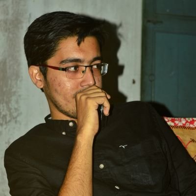 ShantanuD111's profile picture. I'm starving to be me !