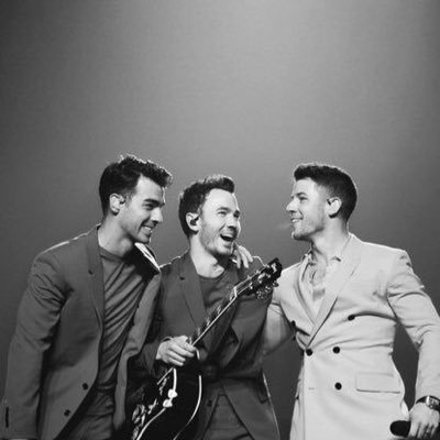 michela_corv's profile picture. #dream #happinessbeginstour 14 Feb 2020 | Italian girl 🇮🇹 | @jonasbrothers 🔗❤️