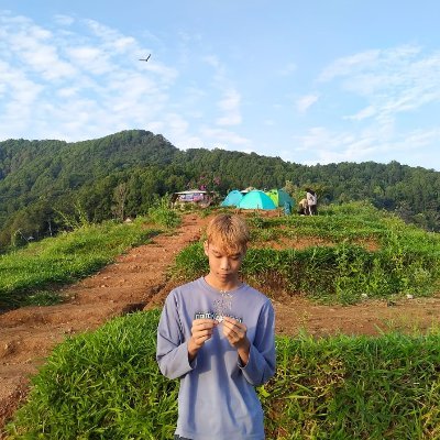 ReJtnk's profile picture. follow gratis