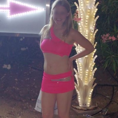 Hello! I am a young milf and I love to show off!
I follow everyone retweeting me.
DM opened only if you retweet