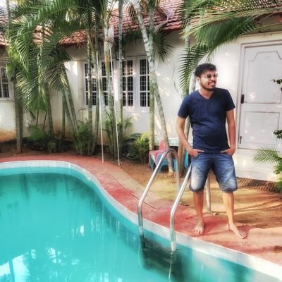 iam_yadnik's profile picture. Partly true, mostly fiction