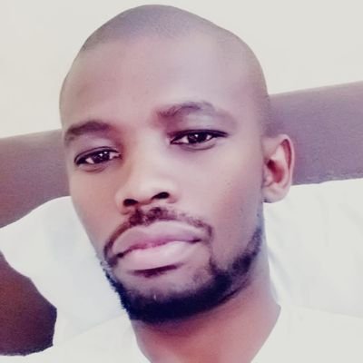 mongezi_mfaxa's profile picture. LLB