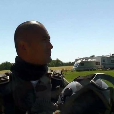 Big space geek / Filmmaker / Photographer / L.A. Lakers fan / 5-time skydiver / 1st Filipino to do a civilian HALO tandem jump in 2013!
(I IGNORE DMs.)