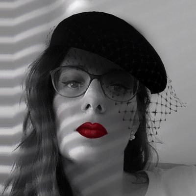 Marta_Gellida's profile picture. Lletraferida 📚Frikípula 🏴‍☠️Jocs de taula 💜