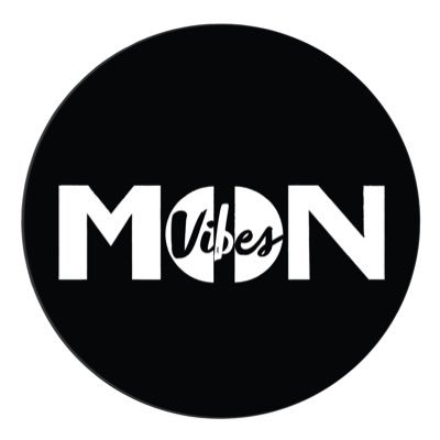 moonvibesmag's profile picture. 