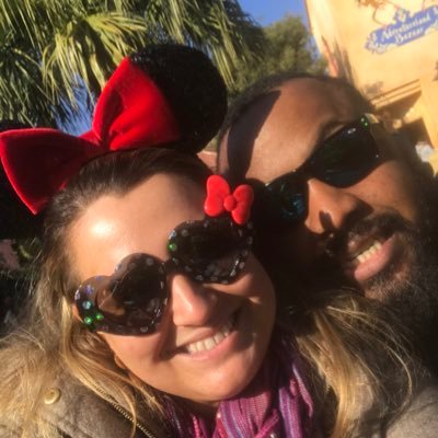 Wife 👰🏽 Science Teacher 🧬 Business owner of @goldengoddessNC ♥️ Latina 🇺🇸 Tech geek 🤓 Puerto Rico 🇵🇷