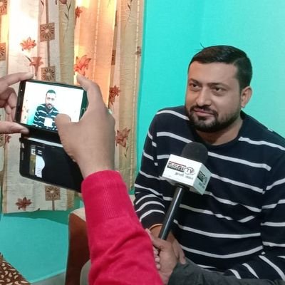मै एक ईमानदार आलोचक,विचारक,टिप्पणीकार,व्यंग्यकार राष्ट्रवादी आम इंसान हूँ।