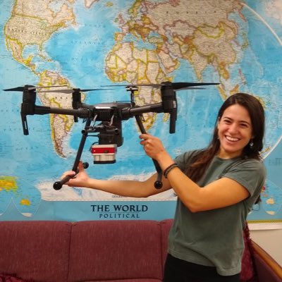 themicrobemama's profile picture. Boricua Postdoc using #drones to spy on #HABs 🔬🚁 🇵🇷