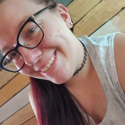 breakthearrow's profile picture. » what am I supposed to put here? «