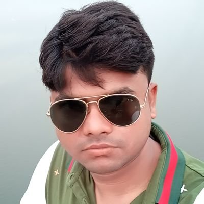 जिनके मिज़ाज़ दुनिया से अलग होते है ,
महफ़िलो में चर्चे उनके गज़ब होते है !
krishna🌹🌹