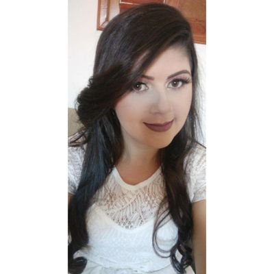 🍎Nutricionista Clínica e Esportiva
👂Terapeuta integrativa
🕍 Cristã
💏❤️Casada