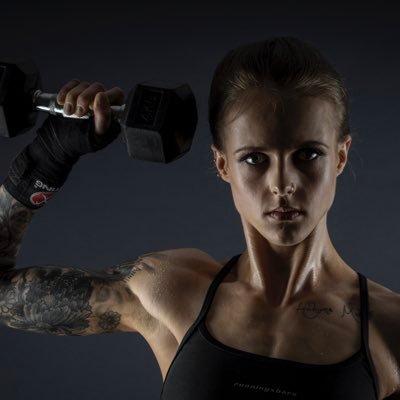 coachdazz's profile picture. I arm millennial women with the tools + knowledge to ditch the diet& approach eating + movement in a more effective, stress-free way. FREE nutrition consult👇🏼