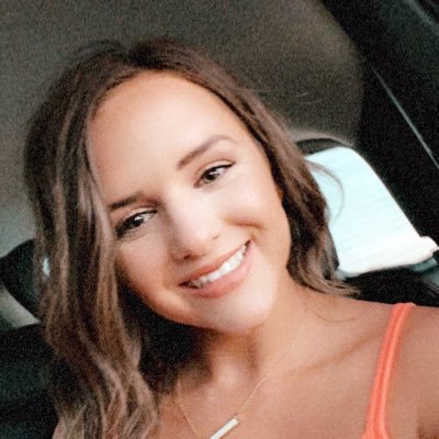 maddieStCyr035's profile picture. be kind ✨