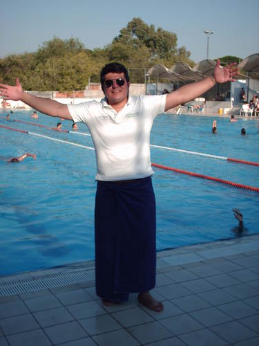 Soy el nieto de Don Ladislao, hijo, hermano y amigo fiel, Olimpista fanatico, un eterno admirador de la mujer..