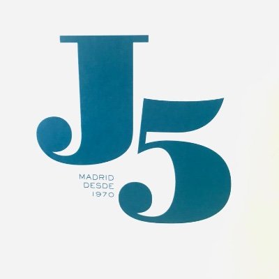 Renovación absoluta del emblemático Restaurante Jota Cinco especializado en cocina de mercado.