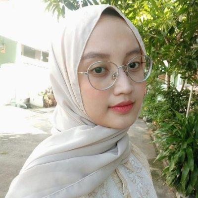 anggreniptr's profile picture. 