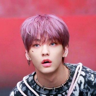 GreenPurpleRose's profile picture. Nothing to see here