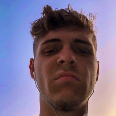 lewisshaw2000's profile picture. 