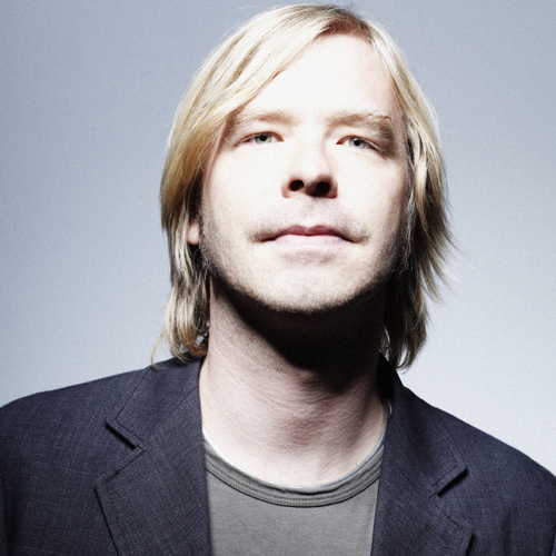 Willu00's profile picture. Independent curator / editor / author / art educator