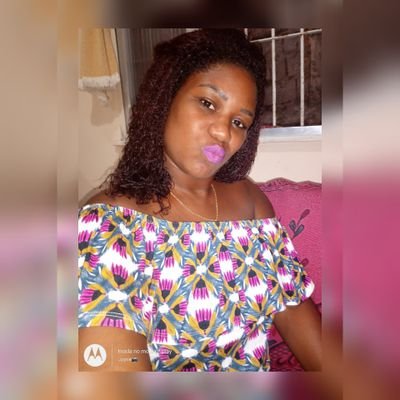 - tem quem grita, tem quem faz 🙌👸 enfermeira 🩺🤍 aquáriana ♒ vascaína ⚫⚪