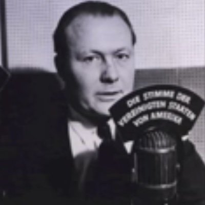 #voiceblurst & #voicefirst pioneer.

🏆 Mediocrity champion 🏆 | Conversational televangelist | Toilet graffiti influencer