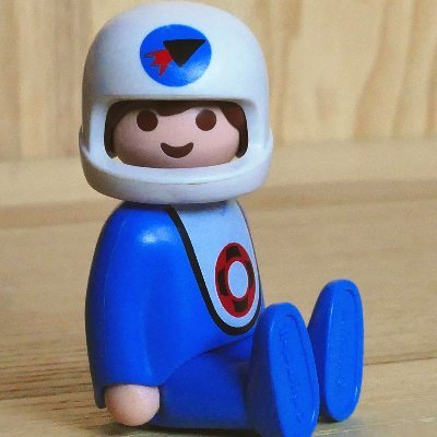 インフォマティクスを探求中!精密測定機器メーカーの生産技術開発部隊(素形材部隊)にてDXに取り組んでいます。現在の目標は、データ×AI人材としてのスキルを身に付けて活躍すること。知財にも興味があって、副業で特許翻訳(和訳)にも取り組んでいます!ちなみに前職は半導体プロセスエンジニア。