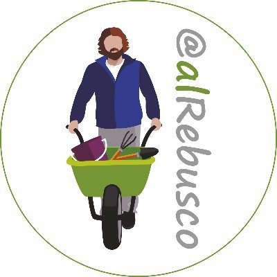 💚🤍🖤 Al Rebusco es como se llama a la recogida de los restos de uva, aceituna,....
Los que no tenemos mucho nos conformamos con muy poco.