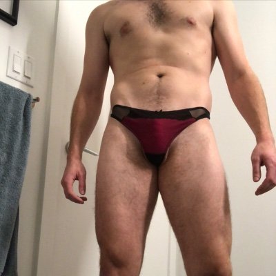 Your all-American sports loving boy next door wasp with a little secret… I like to get fucked by lady cock. 

Open to content creation, just hit me with a DM