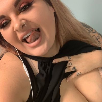 tattedmilf69's profile picture. 18+ plus size MILF😋 sub to my only fans for custom content and videos 🤤 FREE trial on only fans RIGHT NOW ! Dont miss it ! premium snap @tattedmilf699