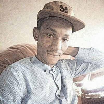 LesetjaApril's profile picture. 